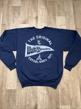 Disney Navy Blue Crewneck Sweatshirt with Vintage Walt Disney World Graphic